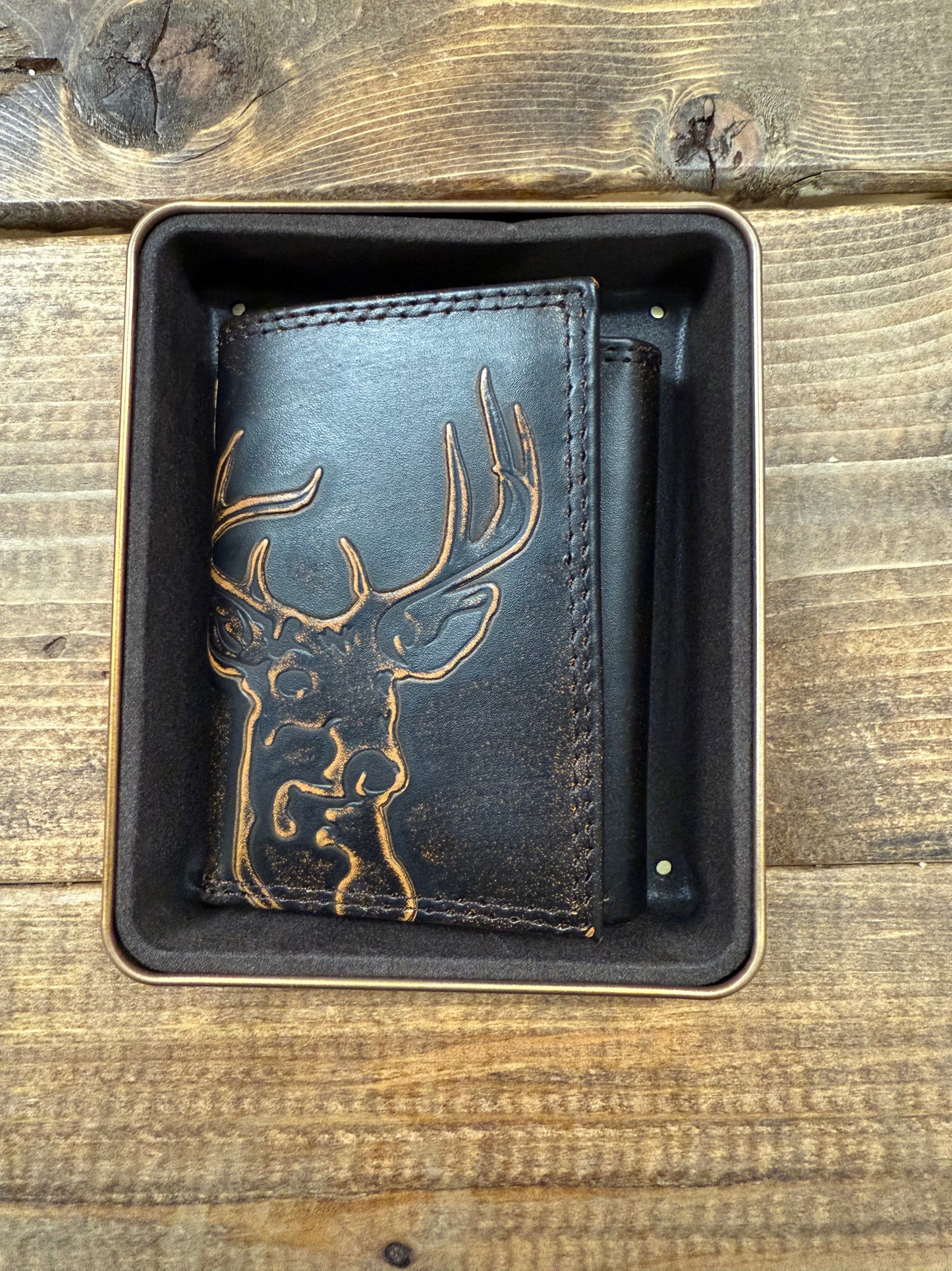 BUCK LEATHER TRIFOLD WALLET
