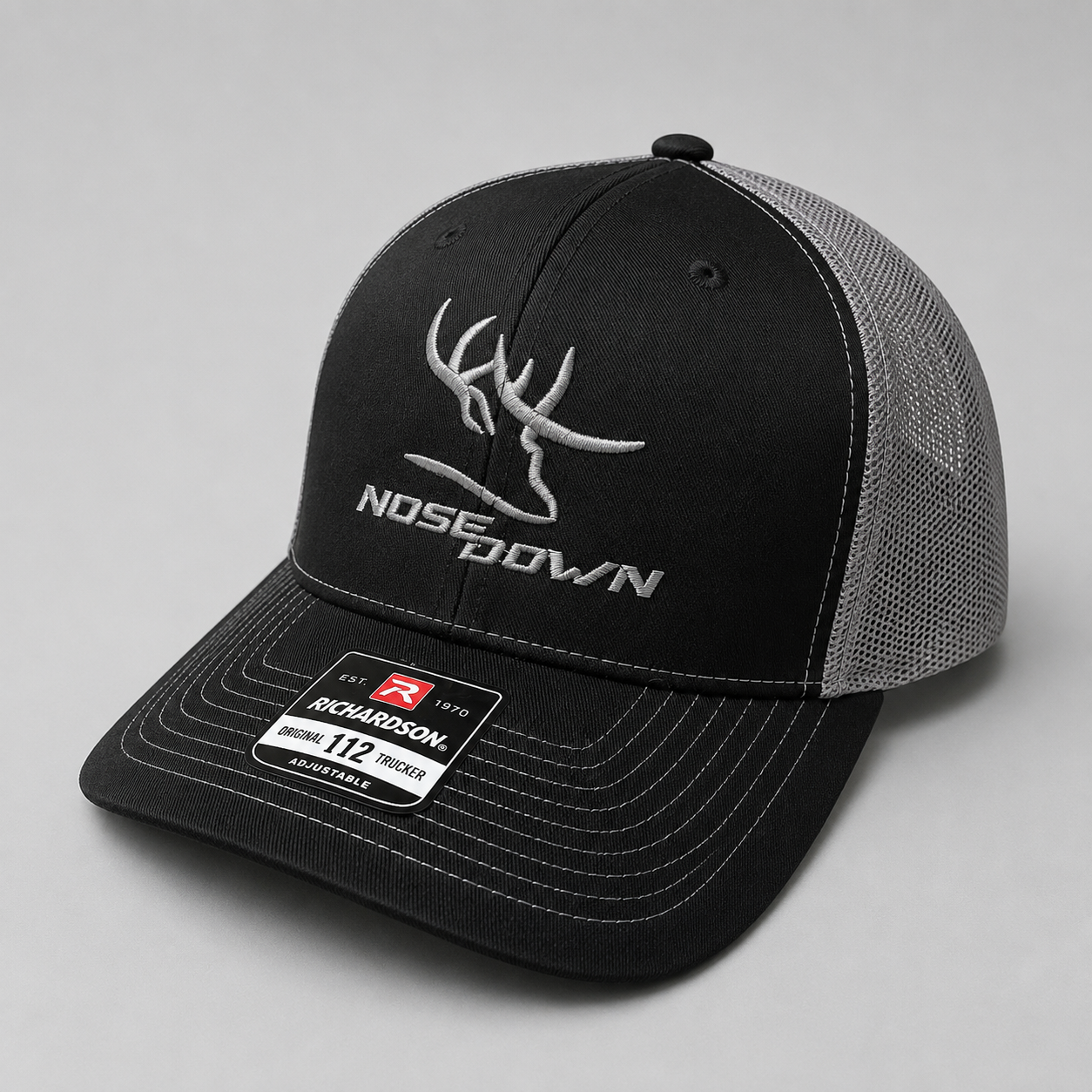 EMBROIDERED TRUCKER HAT BLACK/CHARCOAL