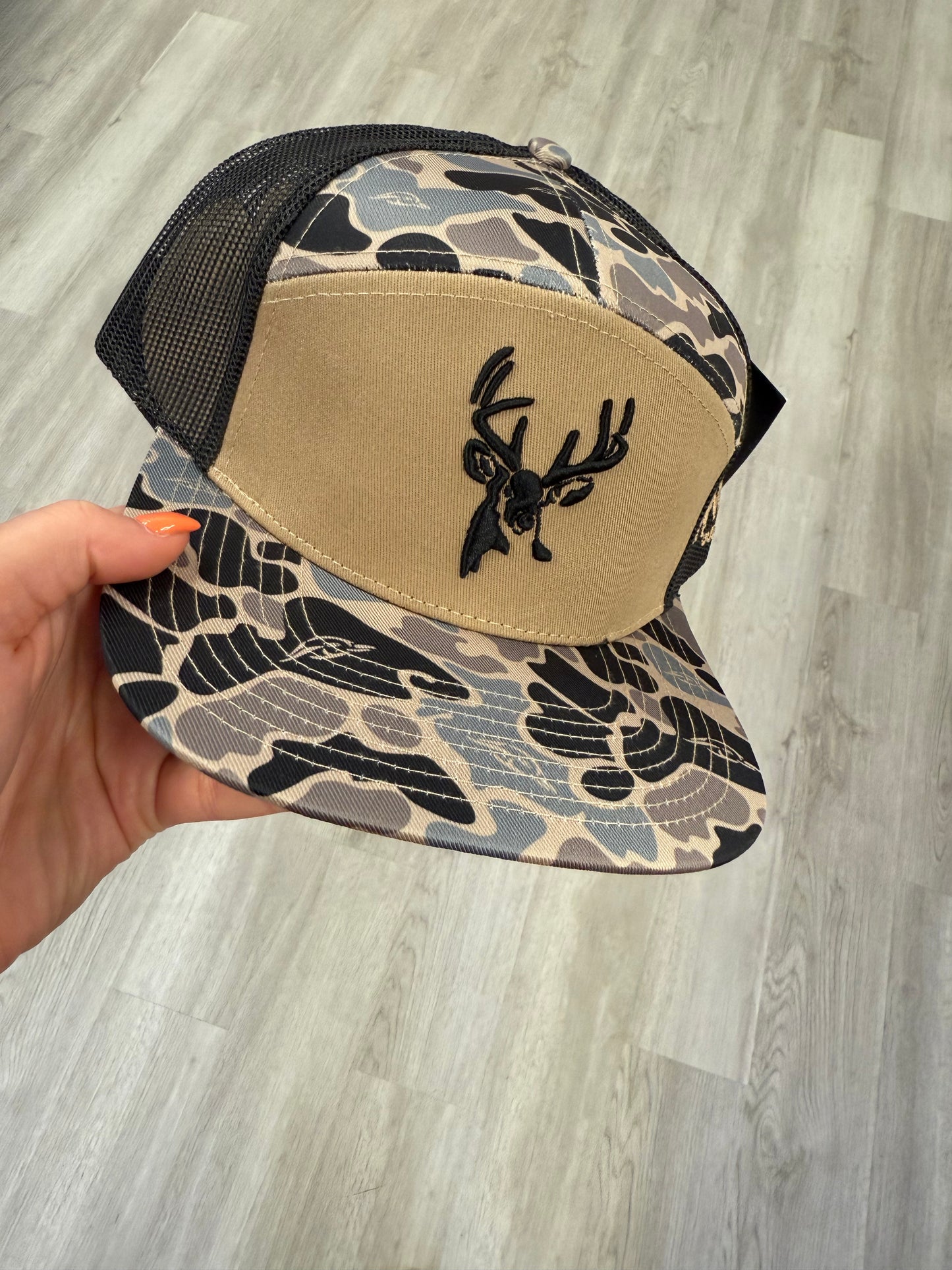 BIG BUCK 7 PANEL HAT HARDWOODS II