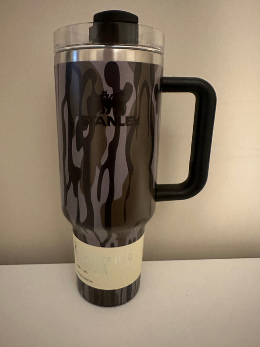 BOTTOMLAND CAMO STANLEY TUMBLER