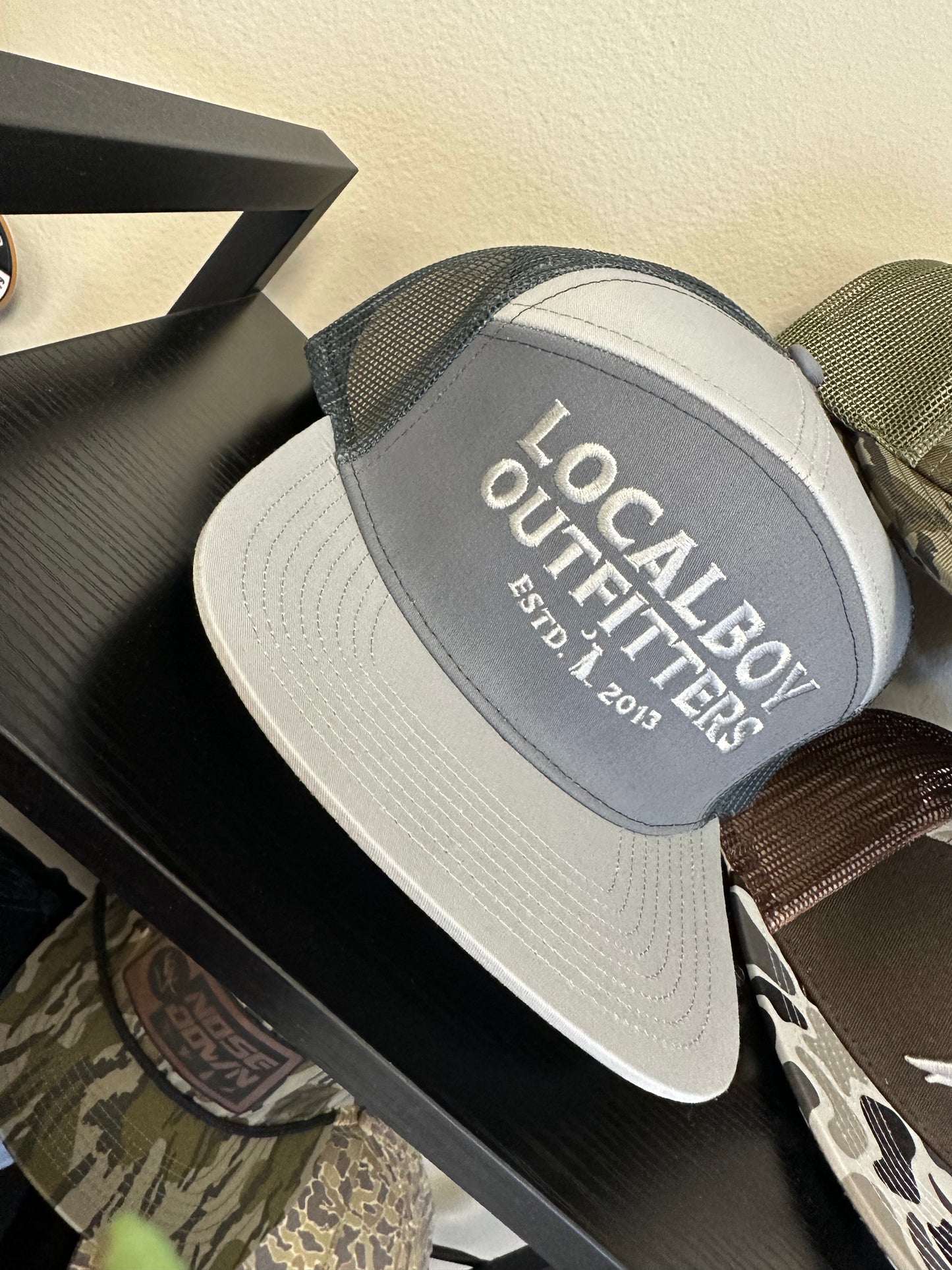 LOCAL BOY  ESTD.2013 7 PANEL/CHARCOAL HAT