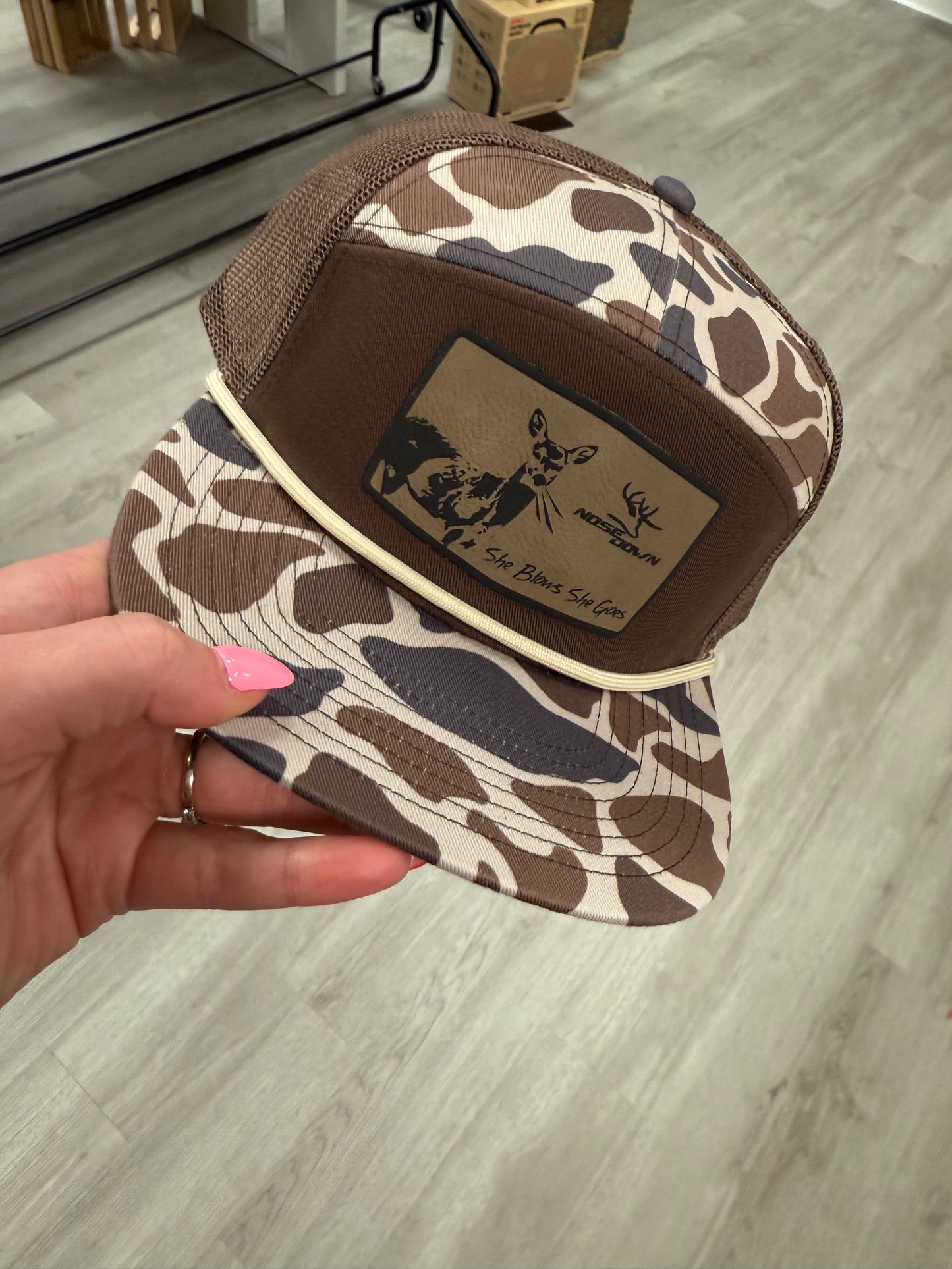 SHE BLOWS SHE GOES 7 PANEL CDC